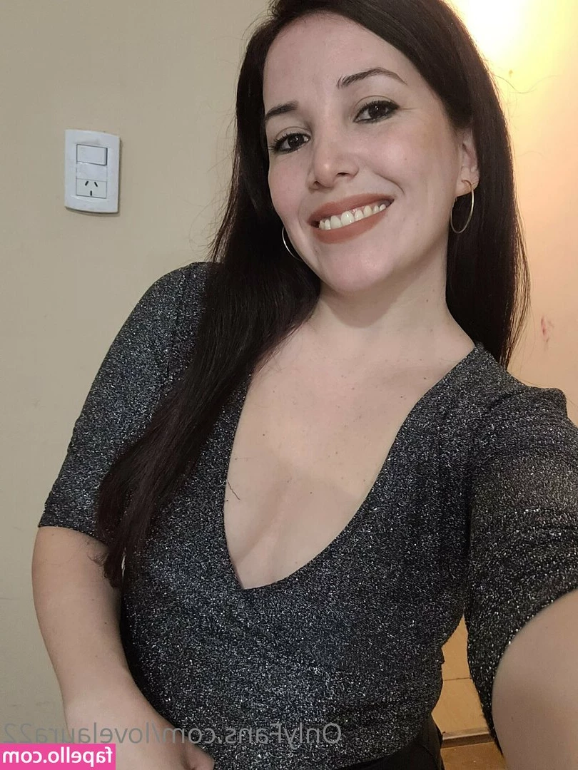 lovelaura22 - Enjoying the Sunshine