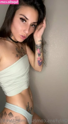 sammiestark91 - Getting naked for my shower♥️