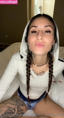 sammiestark91 - I wanna know what do you think about my    5 it s average   7 good