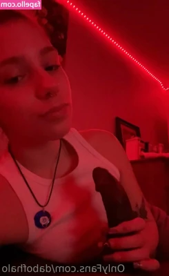 dabofhalo - Love me in red