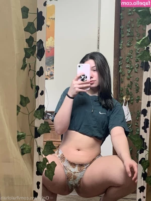 dabofhalo - Can't wait to distract you from work with some steamy pics 😜💦