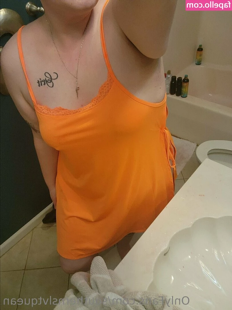 southernslvtquean - Who on here LOVES pisss videos? Comment or message me to get added to