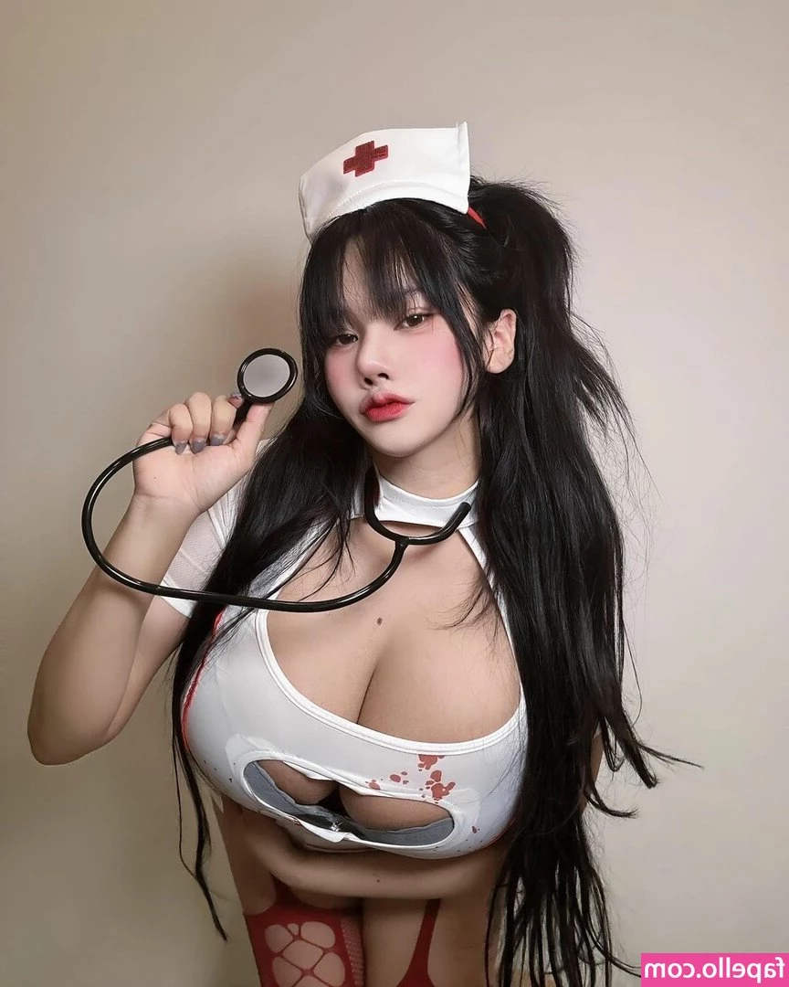 _kermitmeji_ [ kermitmeji ] - strange question but are you interested in content i personally