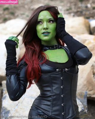 joaniebrosas - Got my broomstick ready