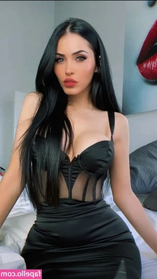 Claudia Alende [ claudia-alende ] - take my neck and fuck me as hard as you can
