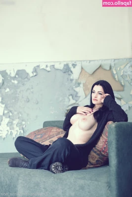 Alissa Noir [ alissa-noir ] - Un culetto favoloso