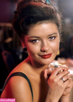 Catherine Zeta-Jones [ catherine-zeta-jones ] - if there s one thing I love  it s giving sloppy head