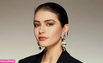 Catherine Zeta-Jones [ catherine-zeta-jones ] - Find me in the shed