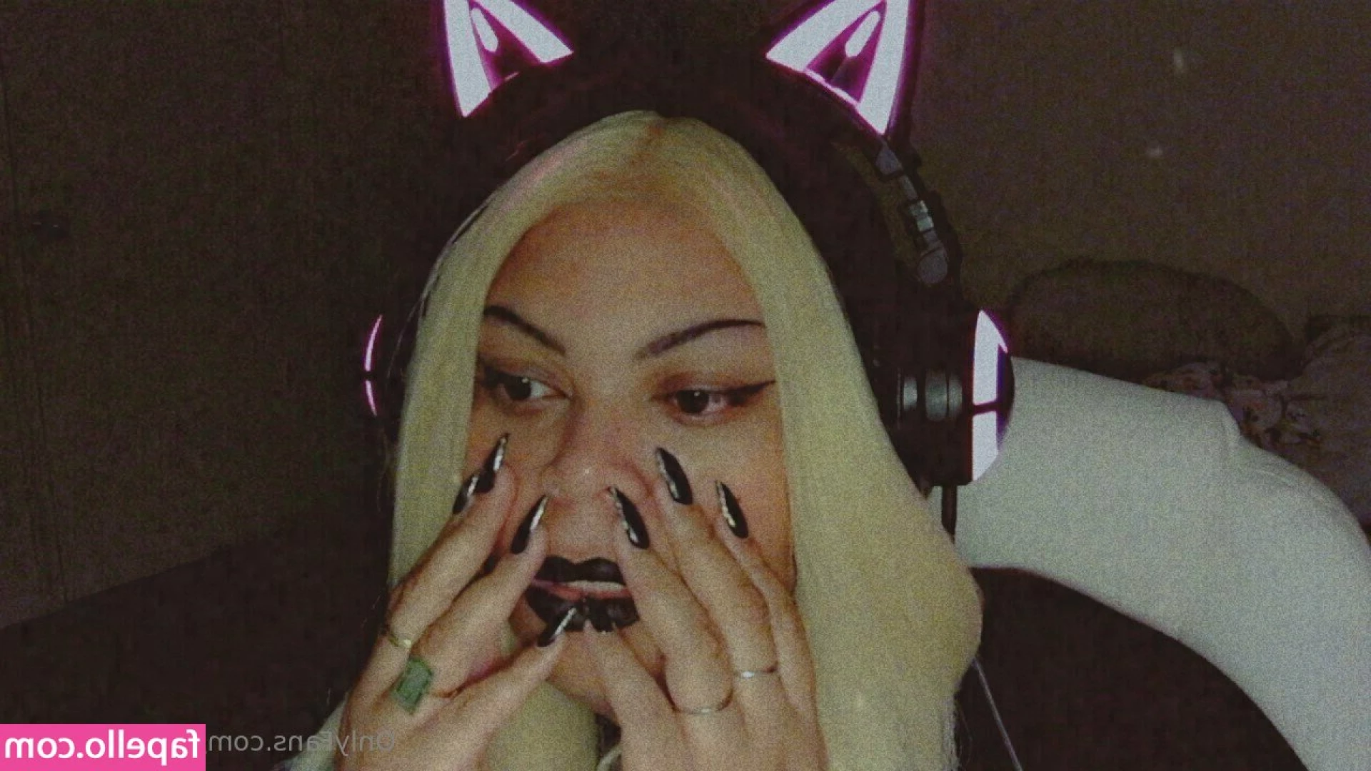 oliviacruzfree - HORNY BAE  sophietye FINALLY ON ONLYFANS  THIS BABE  sophietye PUSSY