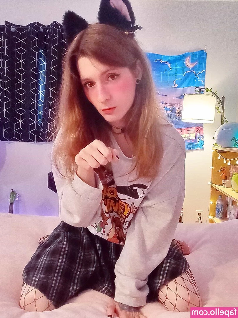 RebiSenpai - I Get So Wet Thinkin Bout You Daddy