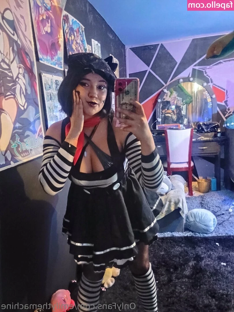 emilythemachine - MAYBE… Just MAYBE, I LOVE giving wedgies!!! Why? Be cause I know