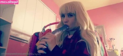 itskenziereeves - Anyone need a good dick suckin