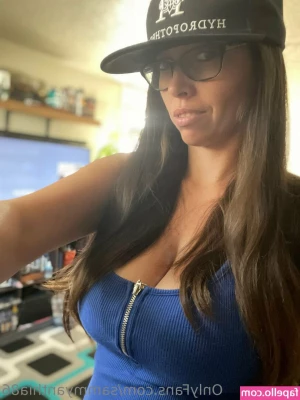  [ sammyanthia86 ] - Sorry I wasn t on here too much yesterday  I had the kids all day and