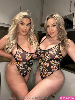 lilybigboobs - I m gonna try to be more active on here   lmk what you d wanna see