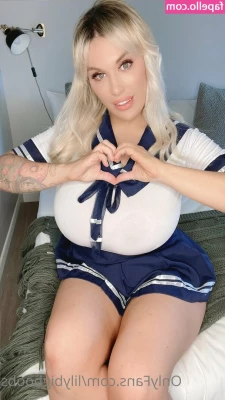 lilybigboobs - Tittie Tuesday is tomorrow what do you wanna see