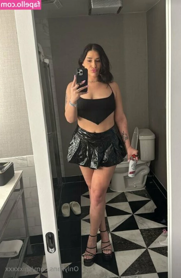 snixxxxx [ snixxxxx-2 ] - Modeling my black latex pants  bra  and heels while ripping some loud