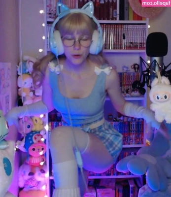 Skymi_chan [ skymi-chan ] - All I could hear was a ripping sound opppssss