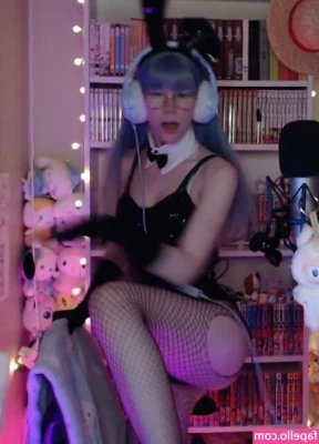 Skymi_chan [ skymi-chan ] - Daddy likes this photo. Did you cum to this one?