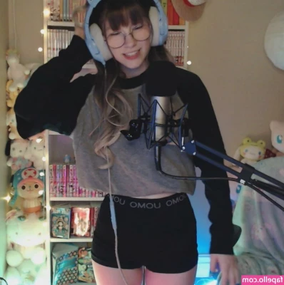 Skymi_chan [ skymi-chan ] - One of my new outfits who wants to see more of it