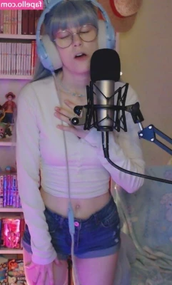 Skymi_chan [ skymi-chan ] - Once Mr  T arrived  he immediately began to grab my vulnerable tits