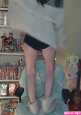 Skymi_chan [ skymi-chan ] - oh hey  didn t see ya there  o  wanna see more  go to  lindzybeth