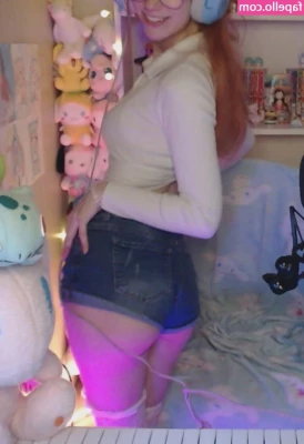 Skymi_chan [ skymi-chan ] - I would be Ice Queen of which fantasy land: