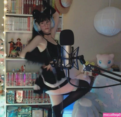 Skymi_chan [ skymi-chan ] - And these ARE my loose sleep pants