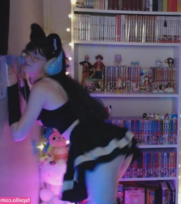 Skymi_chan [ skymi-chan ] - Do you wanna shoot your white sticky stuff all over me? 🕷😏