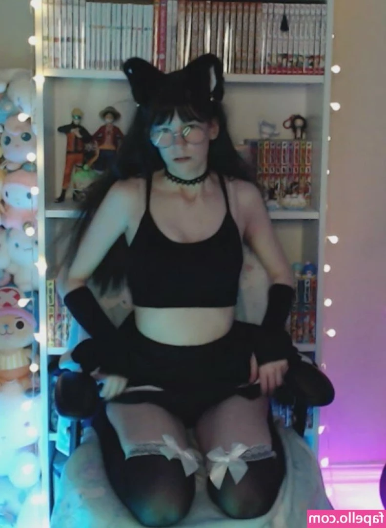 Skymi_chan [ skymi-chan ] - Sending out a treat for 420 ! I hope you like itt 💦🥹🐈‍⬛