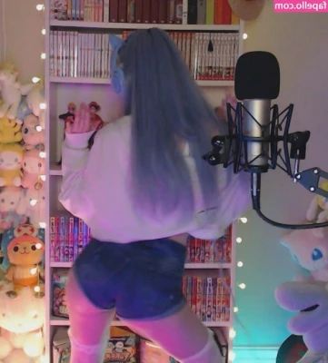 Skymi_chan [ skymi-chan ] - Happy Hump Day  jessajane420