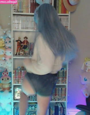 Skymi_chan [ skymi-chan ] - Massaggiami i piedi   piedi  feet  sexyfeet  viziami  piedinisexy 