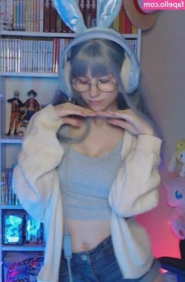Skymi_chan [ skymi-chan ] - Daddy I want your cum in me. Impregnate me daddy please