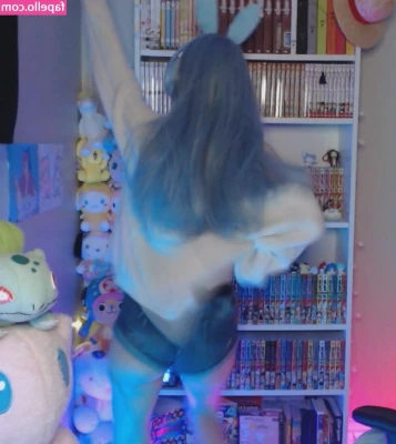 Skymi_chan [ skymi-chan ] - I m online  Chilling while I test the stream quality  Come hang out
