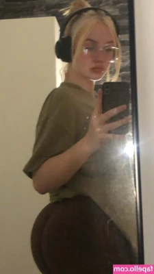 sophie.mzt [ sophie-mzt ] - Titty Tuesday