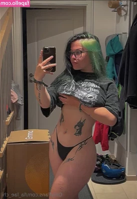 La_Lae_Chi [ la-lae-chi ] - So horny tonight