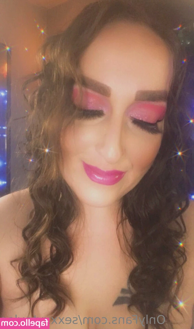 sexxxytaylor - Aww christmas went by fast af  Hope you all had a splendid time