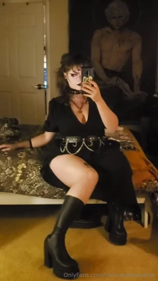 harleythebanshee - Maintenant attrape mon  et enlève mon string