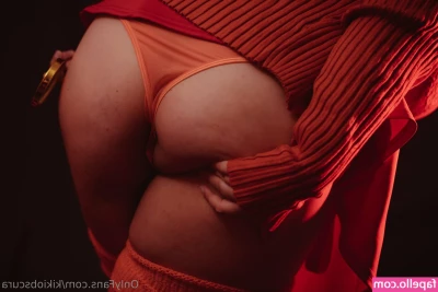 kikiobscura - She opened the front door with nothing on - I was pleasantly surprised