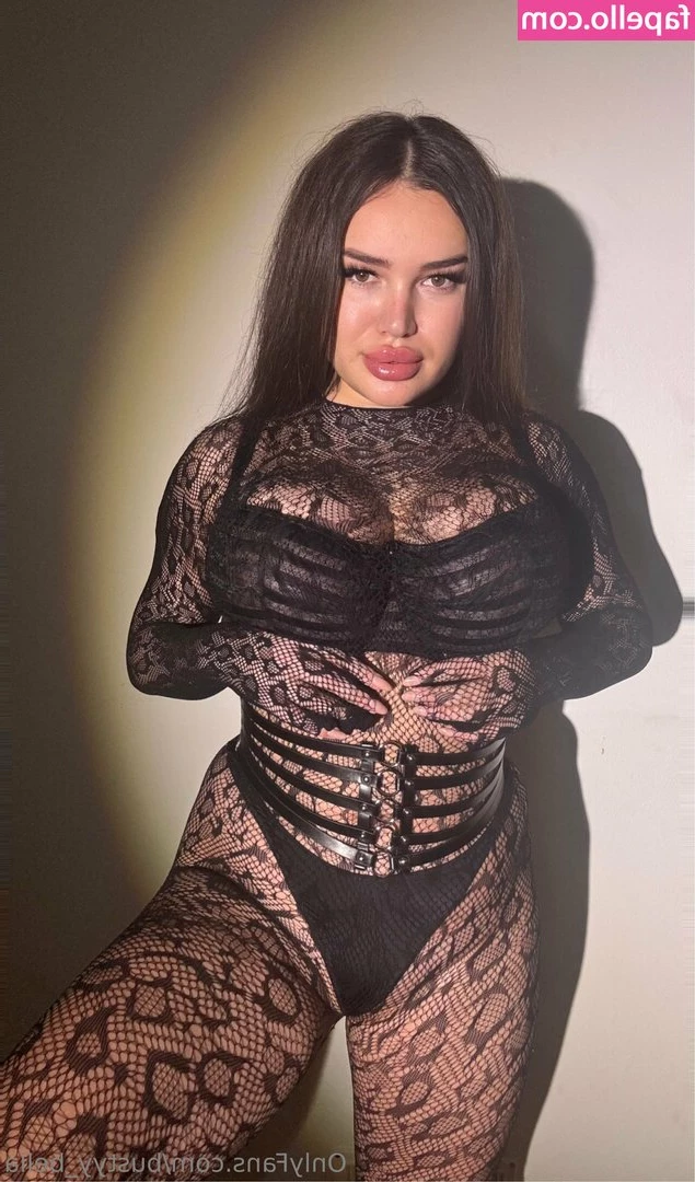 bustyy_bella [ bustyy-bella ] - 𝘔𝘦𝘭𝘵𝘦𝘥 𝘤𝘩𝘰𝘤𝘰𝘭𝘢𝘵𝘦