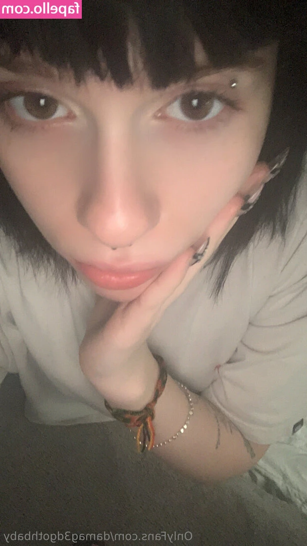 damag3dgothbaby - Just chillin  in my room  but no one wants to play with me