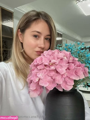 nastia_blond [ nastia-blond ] - Wake up daddy it's time to play 👅
