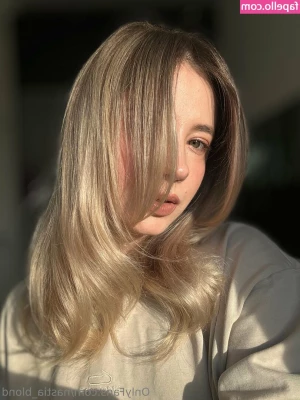 nastia_blond [ nastia-blond ] - Hi my      adelean   What are your plans right now  Do you mind if I