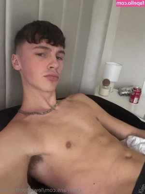 lewisboothymain - I hope y all have an amazing night please make sure you take a load
