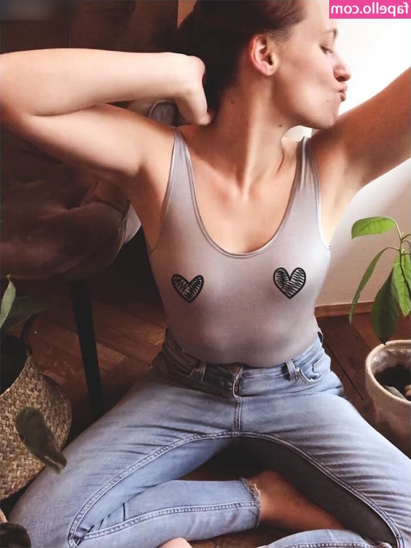 Freiraumreh - Stoped packing to have a lil fun  Love Torturing Myself with the