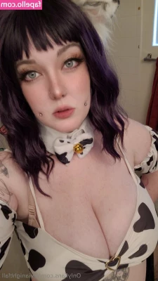 nivianightfall - TGIF  Who wants to join me  I m cold  But I quickly get hot