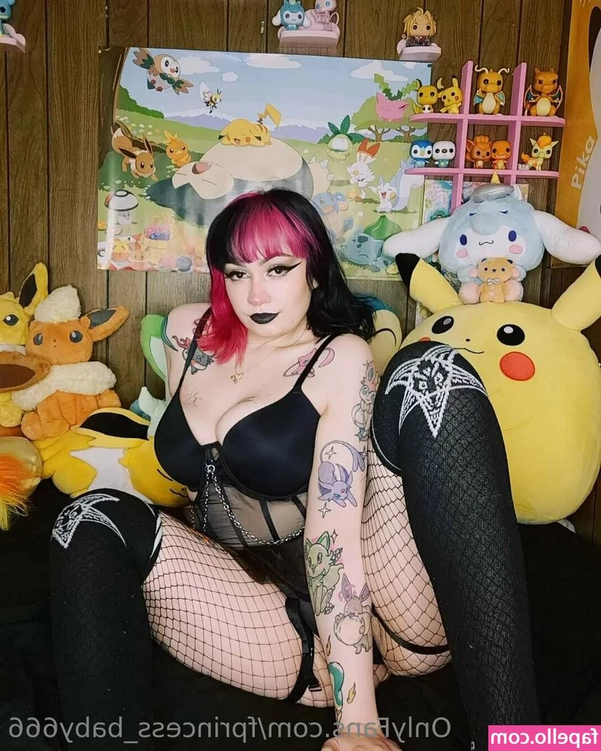 fprincess_baby666 [ fprincess-baby666 ] - My hole has been so hungry lately!