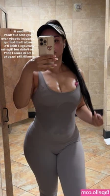 Demetria Obilor [ demetria-obilor-11 ] - Tried to upload this SILICONE dildo video and OF said it wasn’t