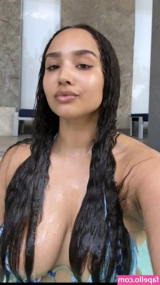 Demetria Obilor [ demetria-obilor-11 ] - Alguien quiere