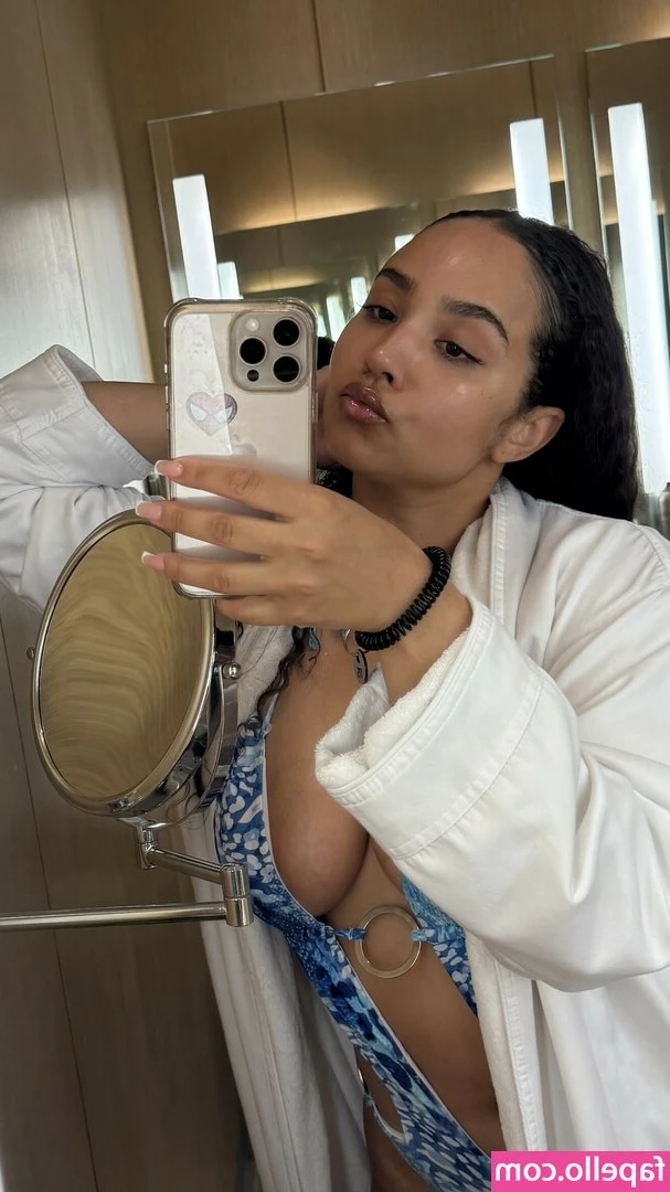 Demetria Obilor [ demetria-obilor-11 ] - ALways whilst I m trying to cook