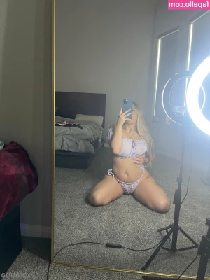 barbieteen18 - Te interesan los cuentos e historias eróticas  Tengo varias para